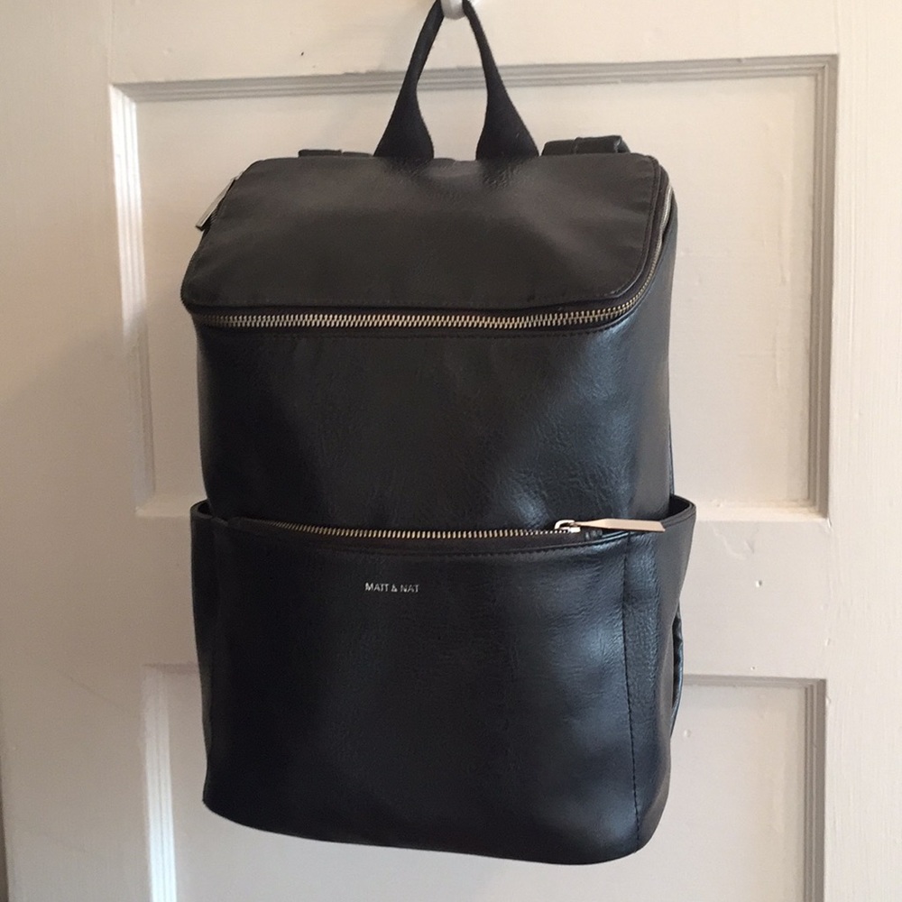 Matt & Nat BRAVE Backpack. Black.